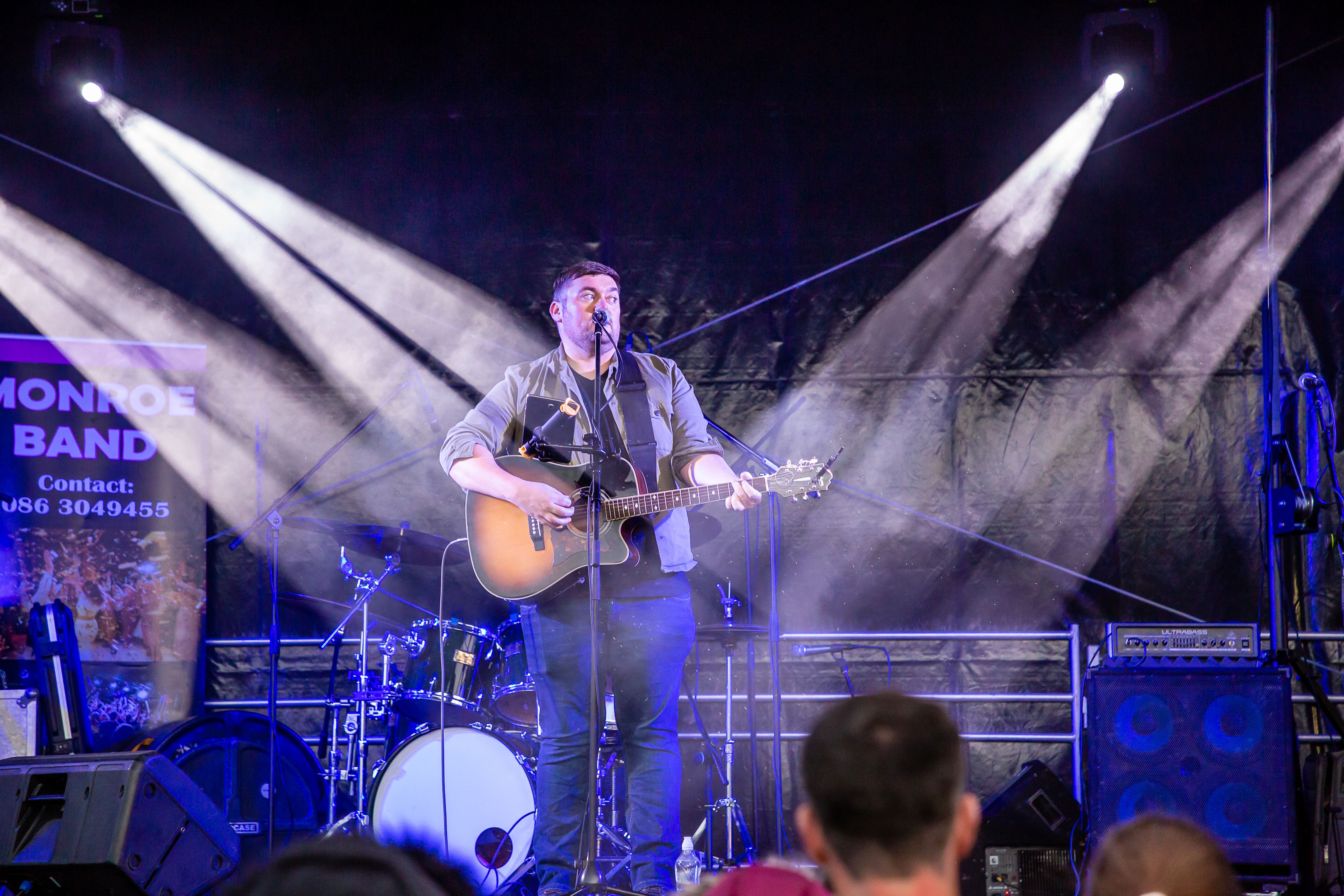 Carlow kicks off Festive Family Experience with spectacular Evening of Entertainment, Lights, and Festivities 2 Carlow kicks off Festive Family Experience with spectacular Evening of Entertainment, Lights, and Festivities 2