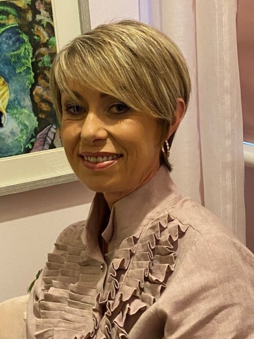 Miriam Llyod Miriam Llyod